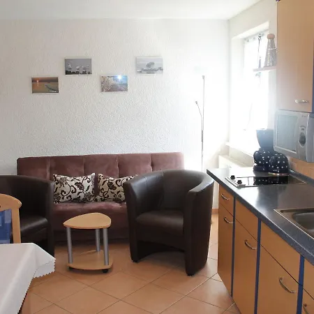 Holiday home Charming Bungalow In Near Baltic Sea Dranske